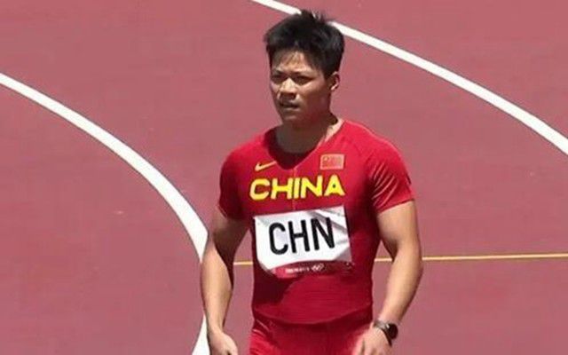 含着她的花蒂啃咬高潮免费视频